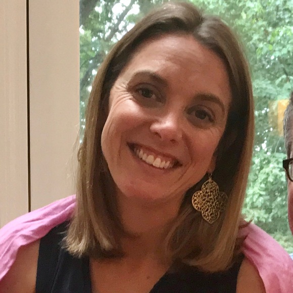 Meet your Posher, Jennifer - Picture 1 of 1
